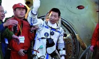 杨利伟的太空一日 杨利伟的太空一日